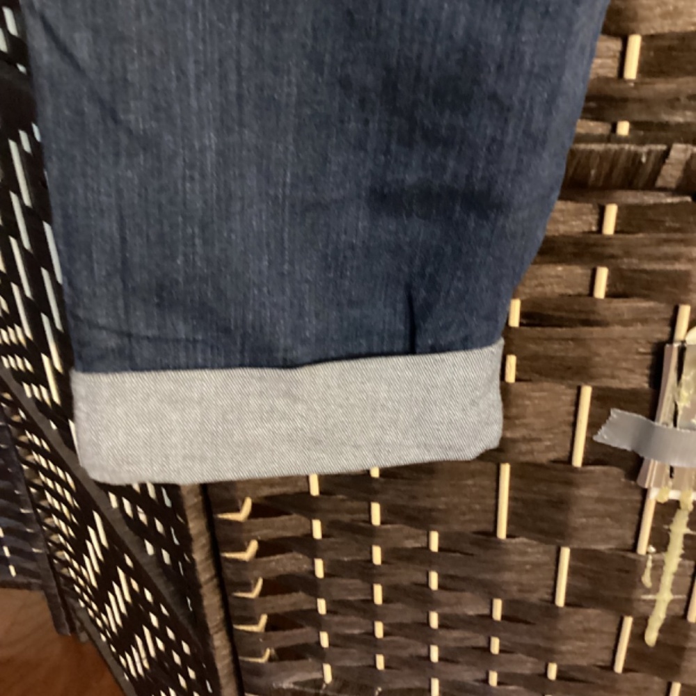 Patch Distressed Jeans (PREOWNED ) - Picture 5 of 6